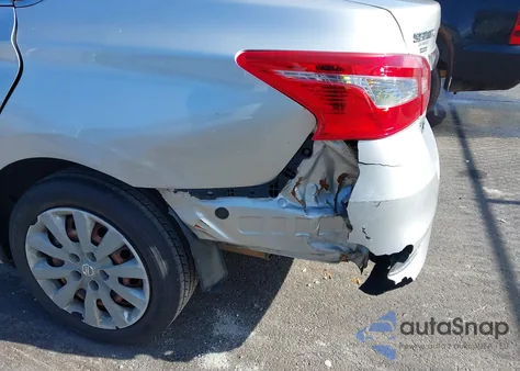 2016 Nissan Sentra Fe+ S/S/Sl/Sr/Sv z USA, uszkodzony, nr VIN 3N1AB7AP9GY243750